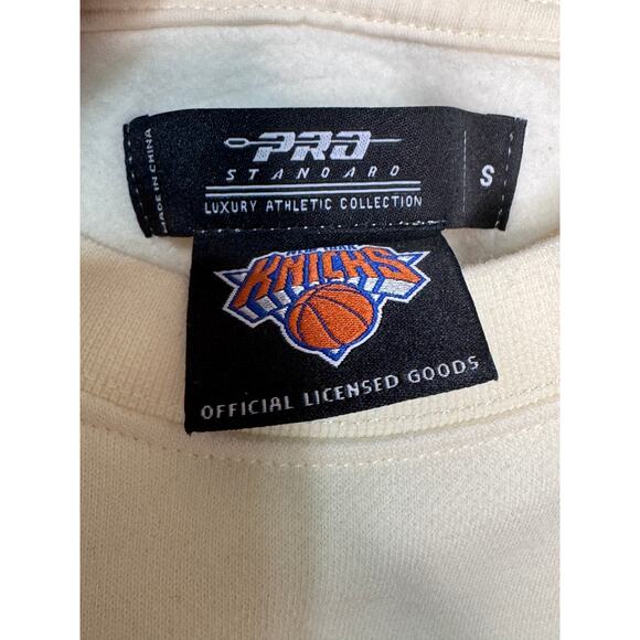 New York Knicks Neutral Drop Shoulder Fleece Crewneck Size: Small - Picture 5 of 5